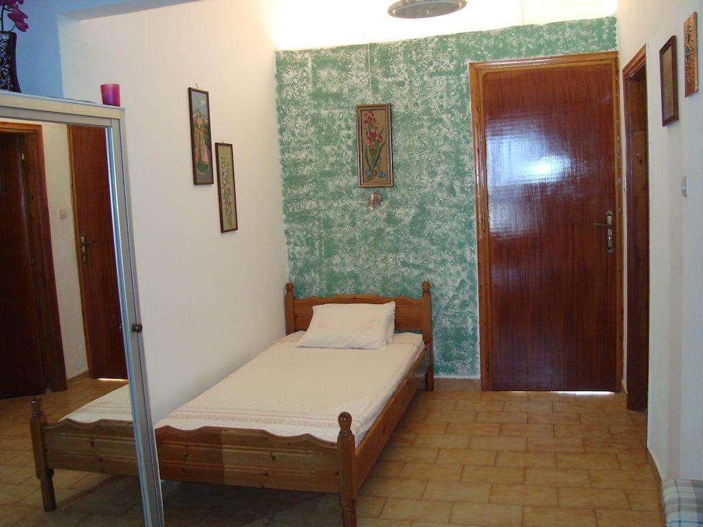 George'S Apartments Chrani Zimmer foto